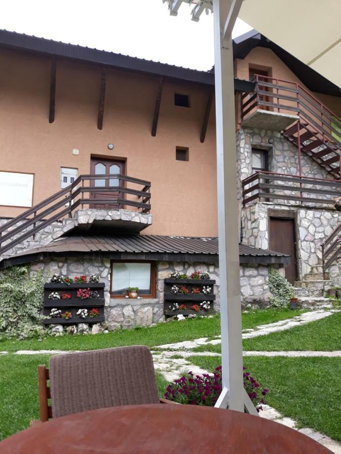 Apartment Suzana Μαύροβο Εξωτερικό φωτογραφία